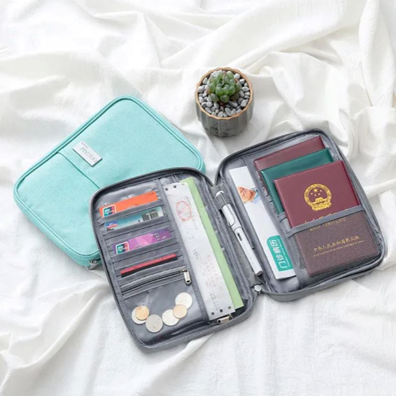 Sac de voyage - PortePasseportMultifonction™ - Bleu Ciel - Must Voyage Boutique